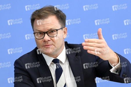 Bundespressekonferenz Bericht des Beauftragten der Bundesregierung für Ostdeutschland 2022 in Berlin