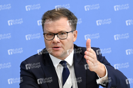 Bundespressekonferenz Bericht des Beauftragten der Bundesregierung für Ostdeutschland 2022 in Berlin