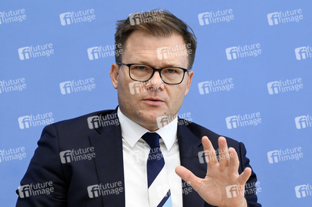 Bundespressekonferenz Bericht des Beauftragten der Bundesregierung für Ostdeutschland 2022 in Berlin