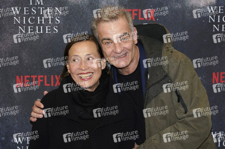 Filmpremiere 'Im Westen nichts Neues' in Berlin