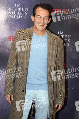 Filmpremiere 'Im Westen nichts Neues' in Berlin