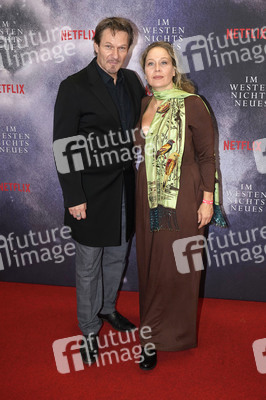 Filmpremiere 'Im Westen nichts Neues' in Berlin