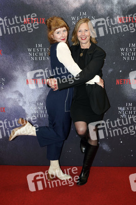 Filmpremiere 'Im Westen nichts Neues' in Berlin