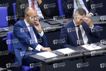 57. Sitzung des Deutschen Bundestages in Berlin