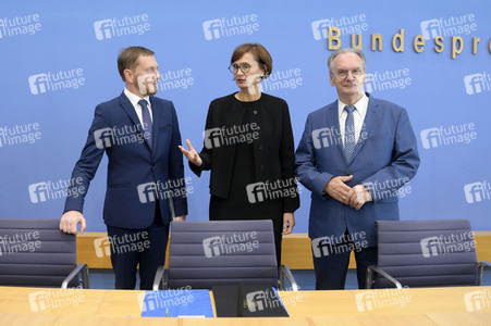 Bundespressekonferenz Großforschungszentren in der Lausitz in Berlin