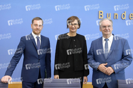 Bundespressekonferenz Großforschungszentren in der Lausitz in Berlin