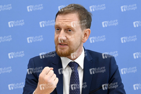 Bundespressekonferenz Großforschungszentren in der Lausitz in Berlin