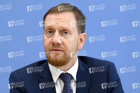 Bundespressekonferenz Großforschungszentren in der Lausitz in Berlin