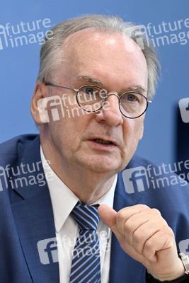 Bundespressekonferenz Großforschungszentren in der Lausitz in Berlin