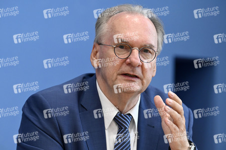 Bundespressekonferenz Großforschungszentren in der Lausitz in Berlin