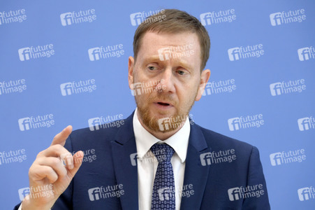 Bundespressekonferenz Großforschungszentren in der Lausitz in Berlin