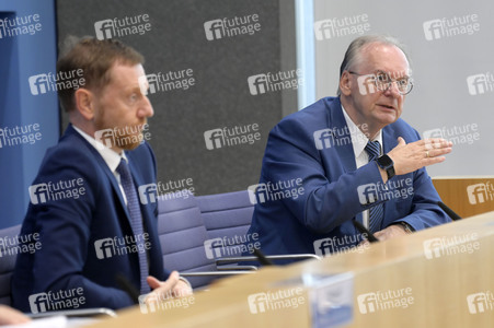 Bundespressekonferenz Großforschungszentren in der Lausitz in Berlin