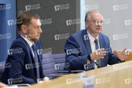 Bundespressekonferenz Großforschungszentren in der Lausitz in Berlin