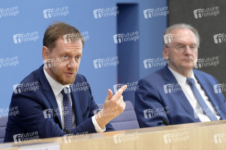 Bundespressekonferenz Großforschungszentren in der Lausitz in Berlin