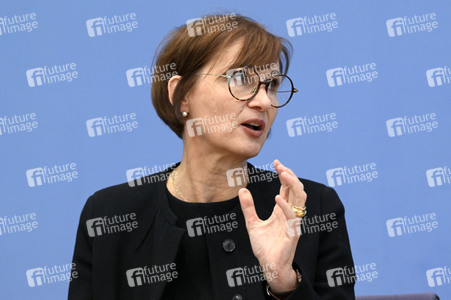 Bundespressekonferenz Großforschungszentren in der Lausitz in Berlin