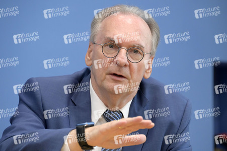 Bundespressekonferenz Großforschungszentren in der Lausitz in Berlin