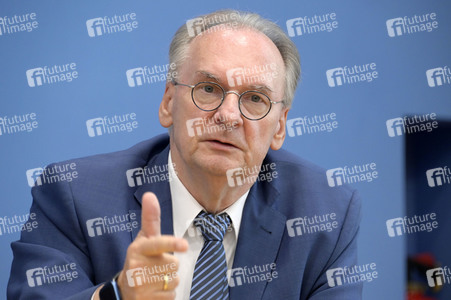 Bundespressekonferenz Großforschungszentren in der Lausitz in Berlin