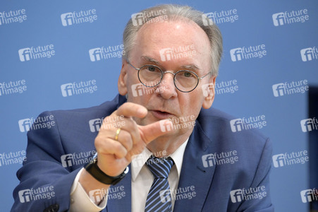 Bundespressekonferenz Großforschungszentren in der Lausitz in Berlin