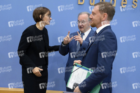 Bundespressekonferenz Großforschungszentren in der Lausitz in Berlin