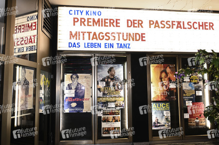 Filmpremiere 'Der Passfälscher' in München