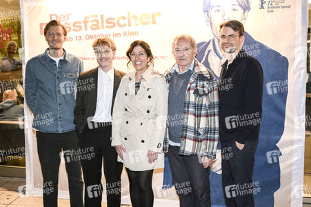 Filmpremiere 'Der Passfälscher' in München