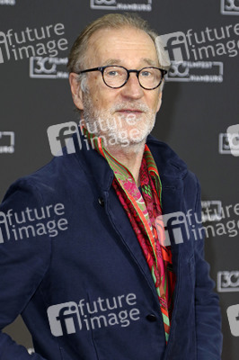 Festivaleröffnung und Filmpremiere 'Wir sind dann wohl die Angehörigen', Filmfest Hamburg 2022