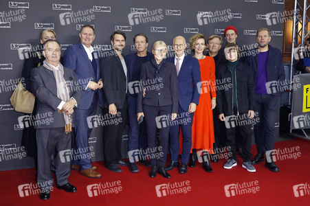 Festivaleröffnung und Filmpremiere 'Wir sind dann wohl die Angehörigen', Filmfest Hamburg 2022