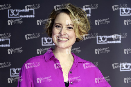 Festivaleröffnung und Filmpremiere 'Wir sind dann wohl die Angehörigen', Filmfest Hamburg 2022