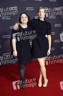 Festivaleröffnung und Filmpremiere 'Wir sind dann wohl die Angehörigen', Filmfest Hamburg 2022