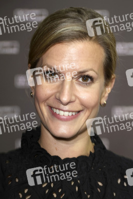 Festivaleröffnung und Filmpremiere 'Wir sind dann wohl die Angehörigen', Filmfest Hamburg 2022