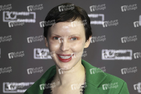 Festivaleröffnung und Filmpremiere 'Wir sind dann wohl die Angehörigen', Filmfest Hamburg 2022
