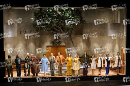 Opernpremiere 'Ring-Zyklus I: Das Rheingold' in Berlin