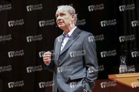 Lit.Cologne 2022 Spezial mit Ferdinand von Schirach in Köln