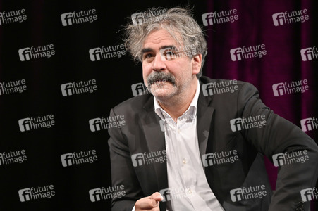 Lit.Cologne 2022 Spezial mit Michel Friedmann, Deniz Yücel und Nina Kunzendorf in Köln