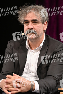 Lit.Cologne 2022 Spezial mit Michel Friedmann, Deniz Yücel und Nina Kunzendorf in Köln