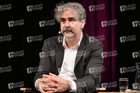 Lit.Cologne 2022 Spezial mit Michel Friedmann, Deniz Yücel und Nina Kunzendorf in Köln