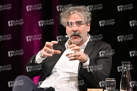 Lit.Cologne 2022 Spezial mit Michel Friedmann, Deniz Yücel und Nina Kunzendorf in Köln