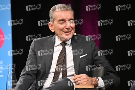 Lit.Cologne 2022 Spezial mit Michel Friedmann, Deniz Yücel und Nina Kunzendorf in Köln