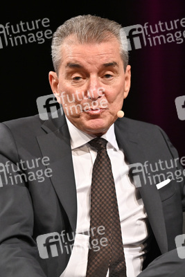 Lit.Cologne 2022 Spezial mit Michel Friedmann, Deniz Yücel und Nina Kunzendorf in Köln