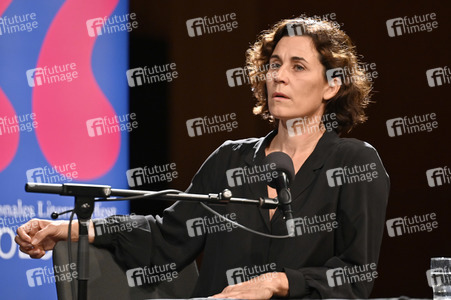 Lit.Cologne 2022 Spezial mit Michel Friedmann, Deniz Yücel und Nina Kunzendorf in Köln