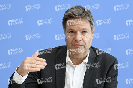 Bundespressekonferenz Vorstellung der Herbstprojektion in Berlin
