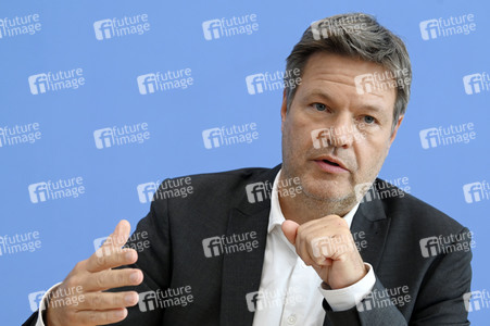 Bundespressekonferenz Vorstellung der Herbstprojektion in Berlin