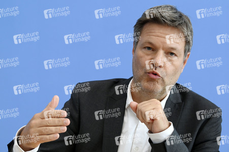 Bundespressekonferenz Vorstellung der Herbstprojektion in Berlin