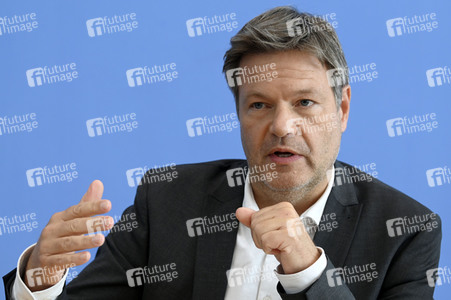 Bundespressekonferenz Vorstellung der Herbstprojektion in Berlin