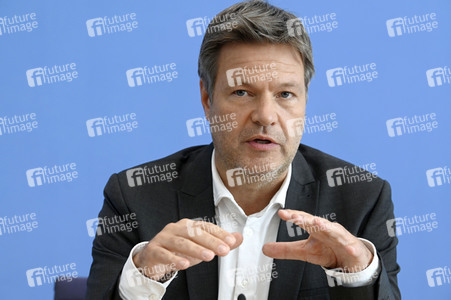 Bundespressekonferenz Vorstellung der Herbstprojektion in Berlin