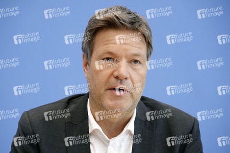Bundespressekonferenz Vorstellung der Herbstprojektion in Berlin