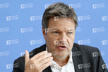 Bundespressekonferenz Vorstellung der Herbstprojektion in Berlin