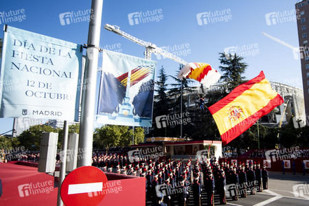 Militärparade zum spanischen Nationalfeiertag in Madrid