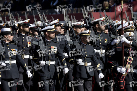 Militärparade zum spanischen Nationalfeiertag in Madrid