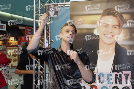 Autogrammstunde mit Vincent Gross in Halle